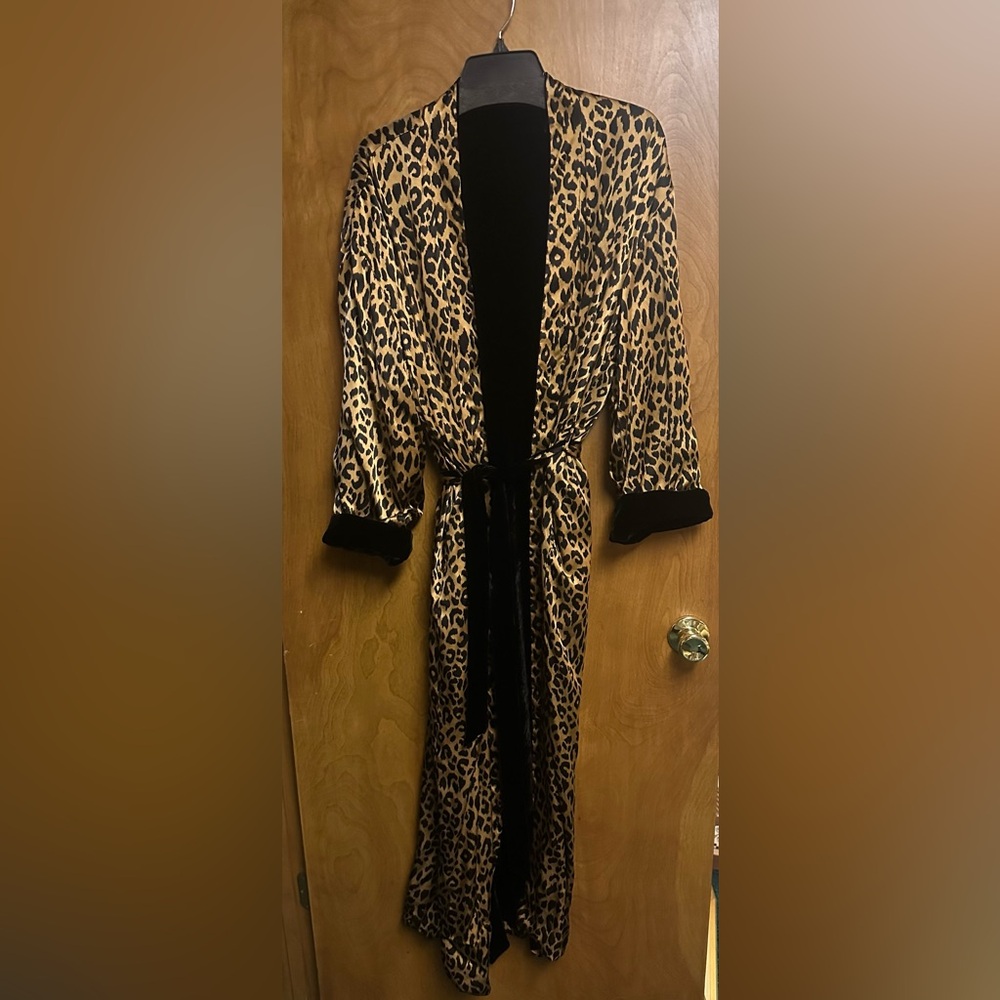 Victoria’s Secret reversible robe